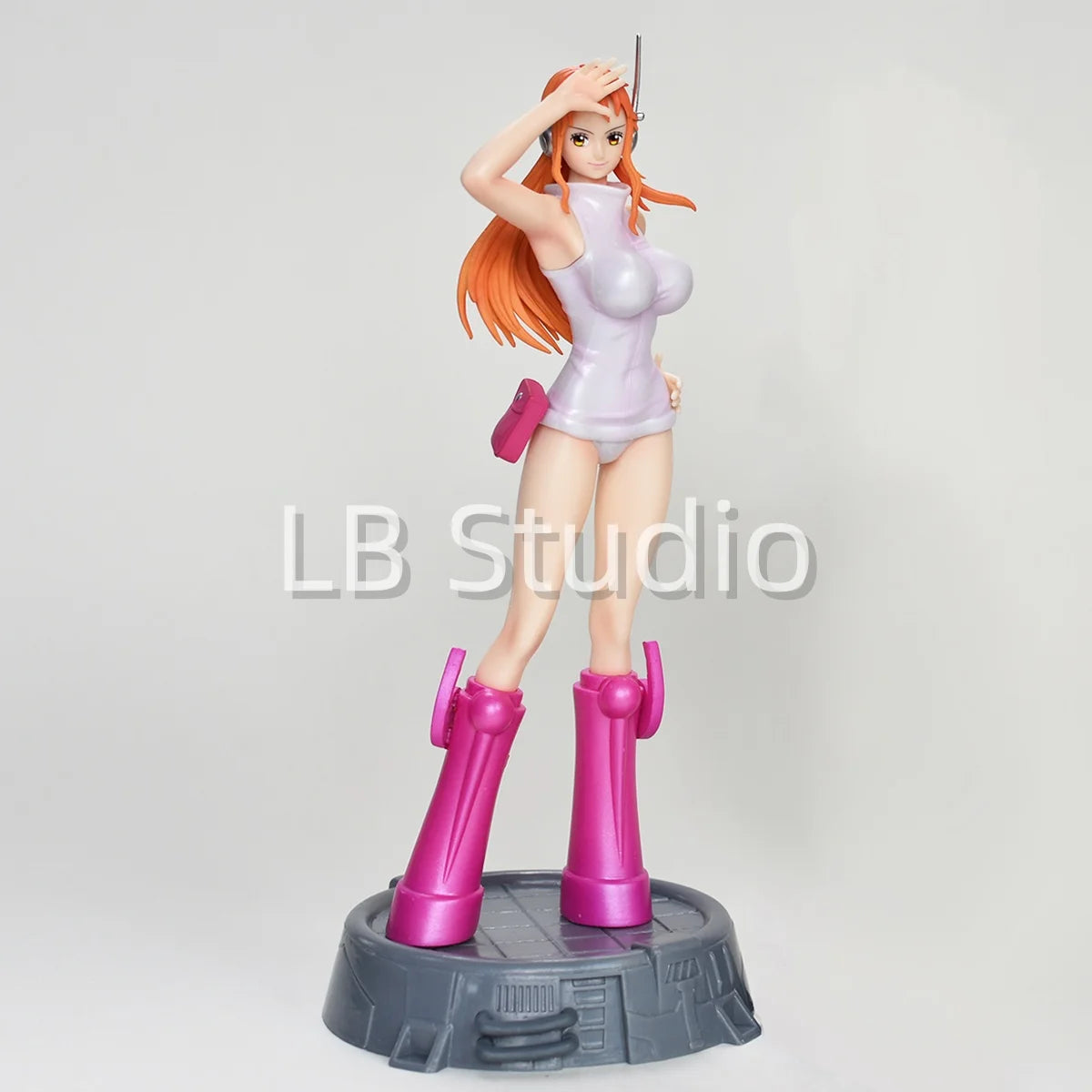 Anime One Piece Robin & Nami Figures - Image 7