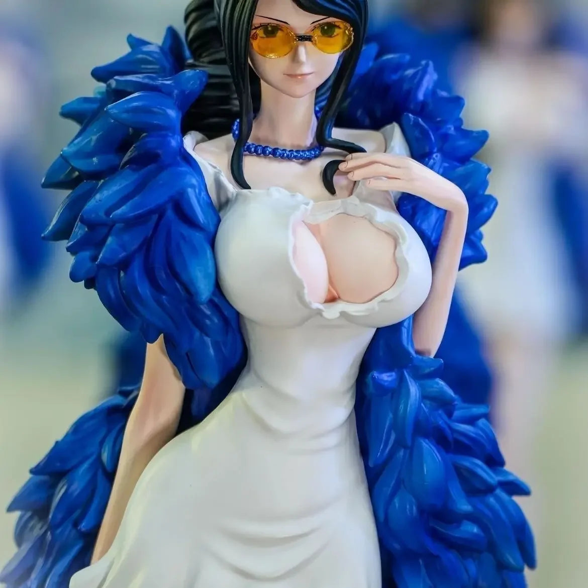 In Stock – JT 31cm ONE PIECE Golden City Series Nico Robin Figure - Image 4